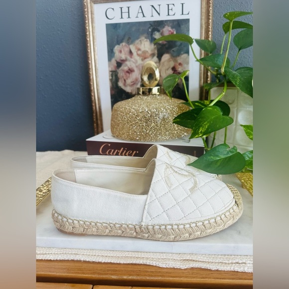 CHANEL Ivory Quilted Logo Espadrilles Size 39 - Picture 7 of 11